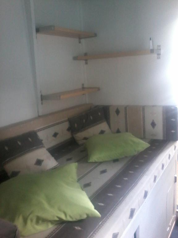 Отель Bateau Houseboat Camille Donchery Экстерьер фото
